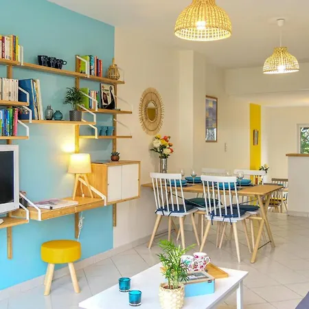 Stunning Home In Jullouville With House Sea View Semesterbostad