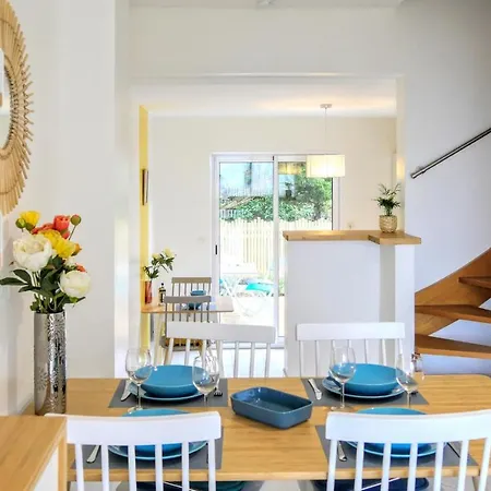 Stunning Home In Jullouville With House Sea View * Jullouville-les-Pins