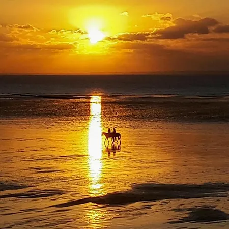 2 Bedroom Cozy In * جولوفيل ليه باه