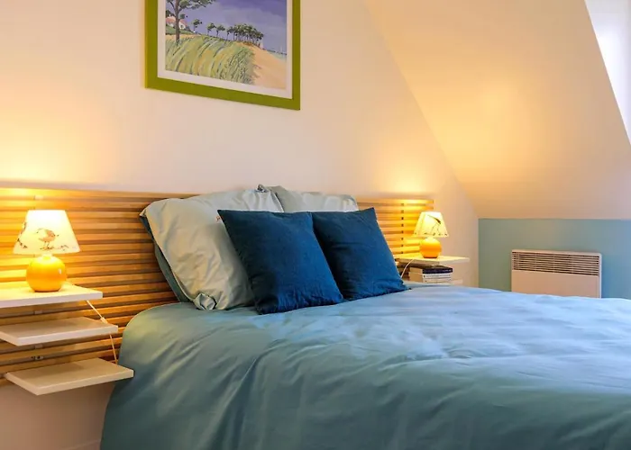 2 Bedroom Cozy In * Jullouville-les-Pins